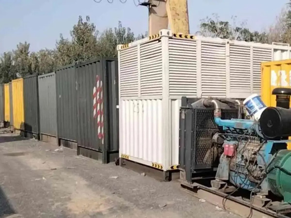 崇阳200KW柴油发电机机组每小时油耗是多少？